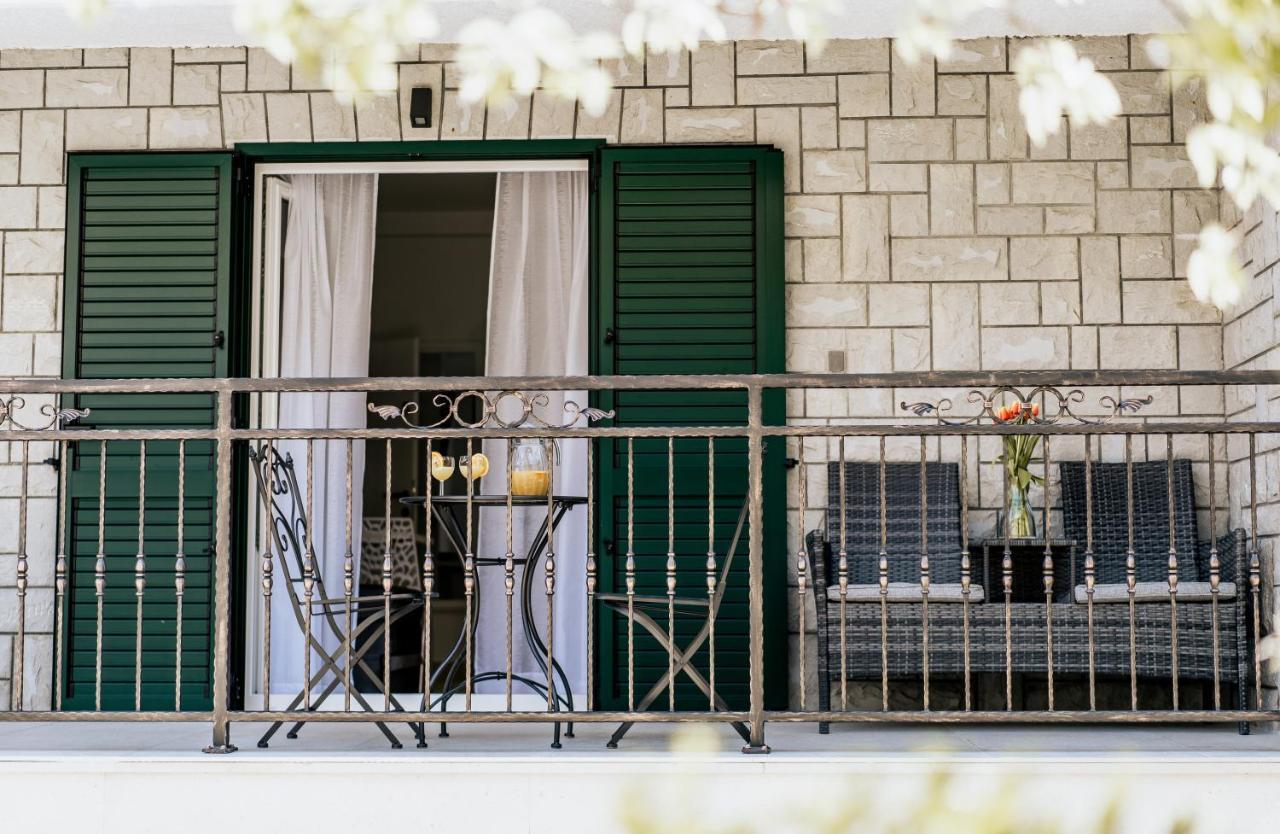 Villa Amore Brela Exterior photo